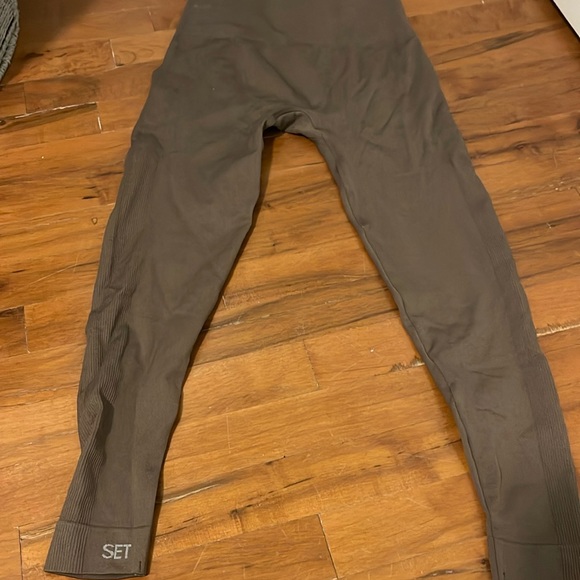 Set active ribbed workout legging and sports bra MEDIUM - Picture 6 of 6